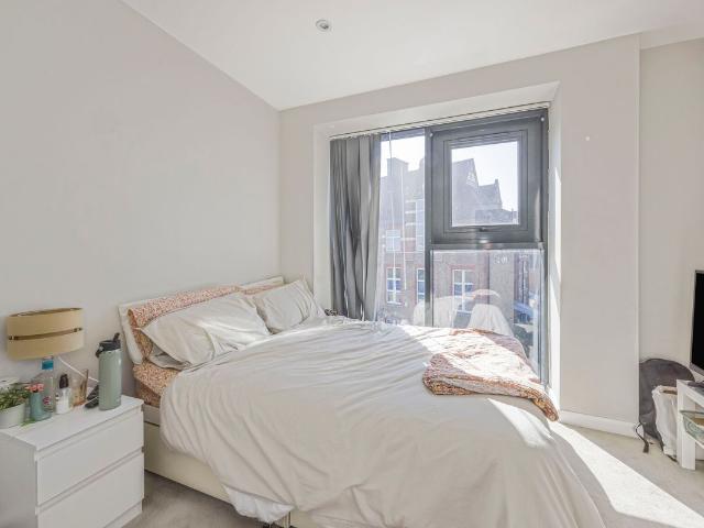 Apartment for rent in South Bermondsey, Greater London