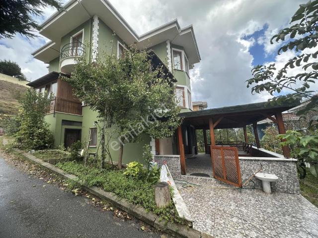 Ahmetli Mahallesi, Şile içerisinde satılık Villa