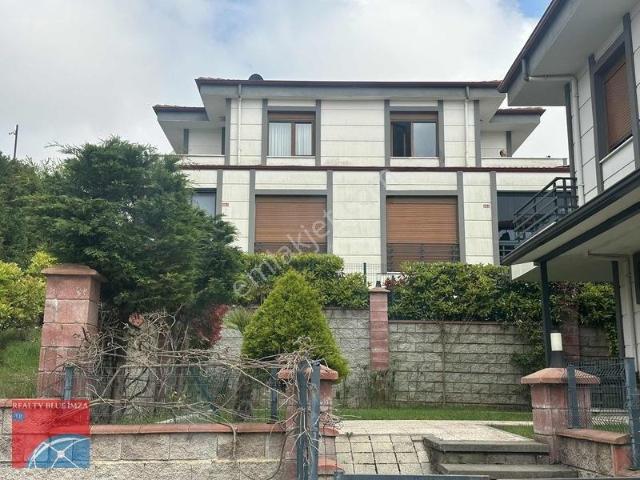 Meşrutiyet Mahallesi, Şile içerisinde satılık Villa