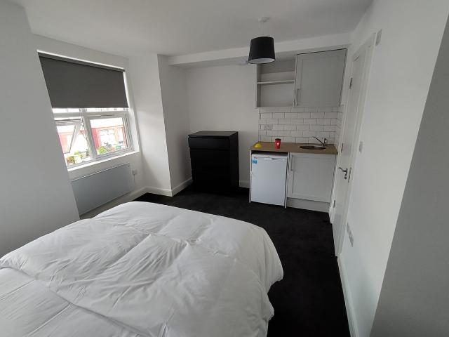 Studio for rent in Harlesden, Greater London