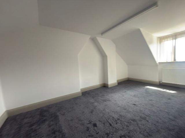 Apartment for rent in Seven Kings, Greater London