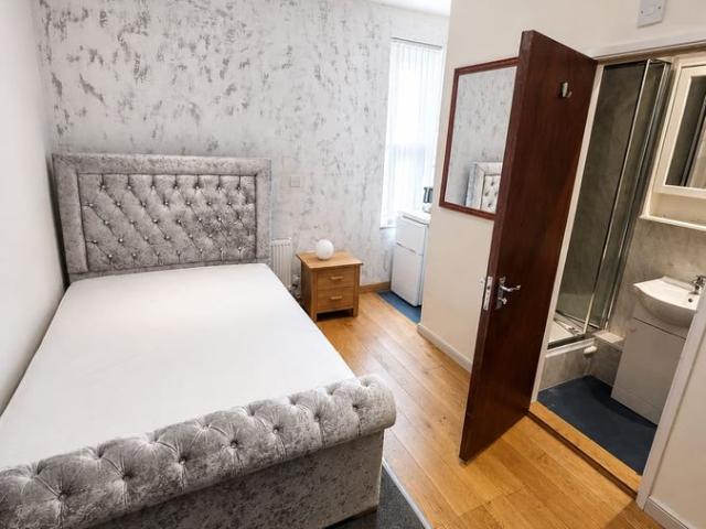 Room for rent in Greater London