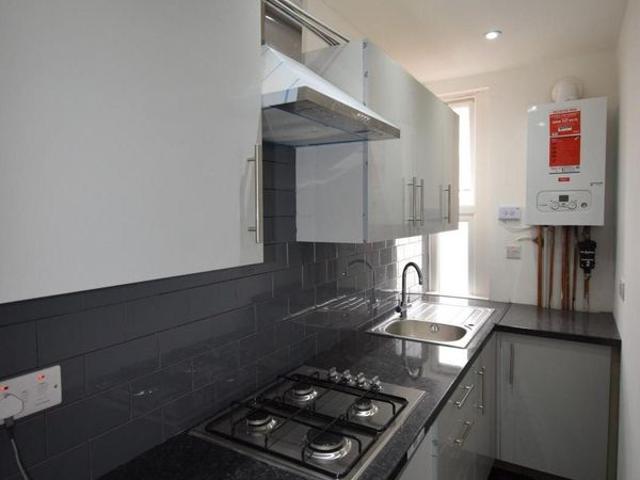 Apartment for rent in Seven Kings, Greater London