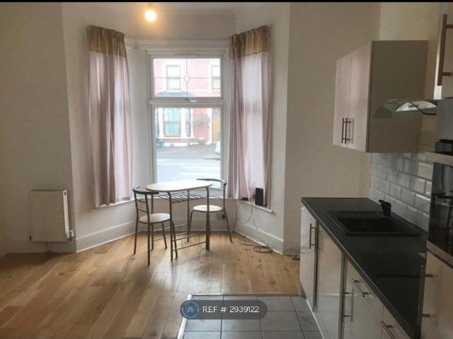 Studio for rent in Greater London