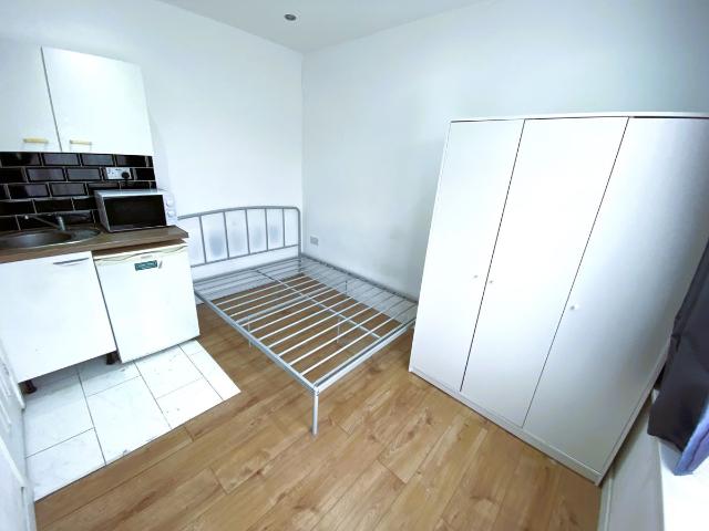 Studio for rent in Loxford, Greater London