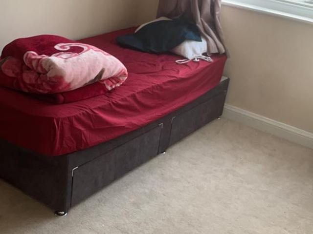 House for rent in Little Heath, Goodmayes