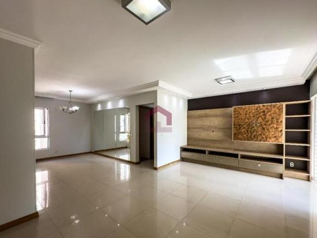 Apartamento venda em Região Geográfica Imediata do Distrito Federal, Região Integrada de Desenvolvimento do Distrito Federal e Entorno