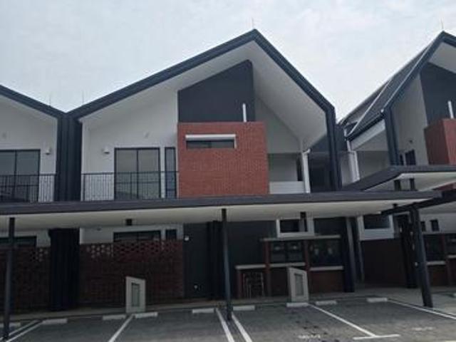 Townhouse for sale in Petaling, Alam Impian