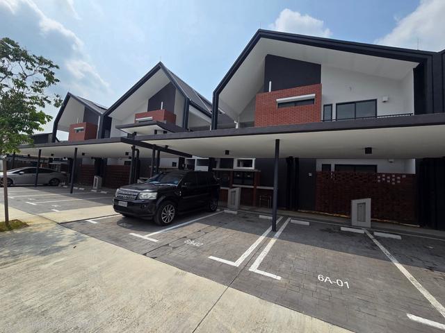 Townhouse for rent in Petaling, Alam Impian