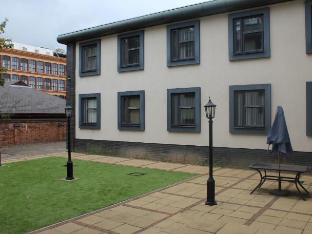 Studio for rent in Haddon, East Midlands