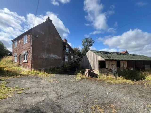 House for sale in Halesowen, West Midlands
