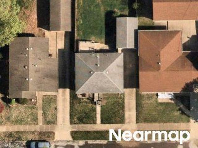 House for sale in Pekin, Illinois