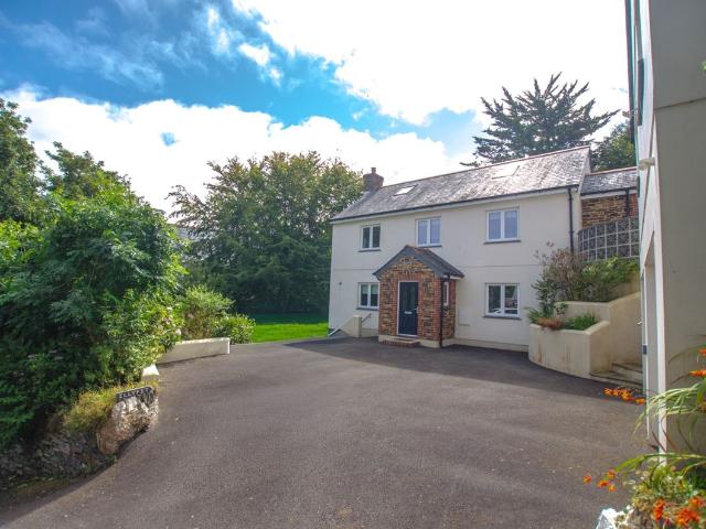 House for rent in Trevalga, Cornwall