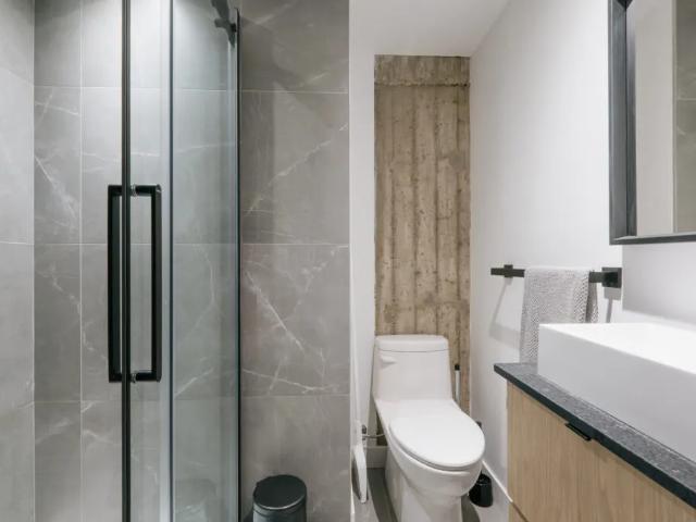 Apartment for rent in Centreville, Québec