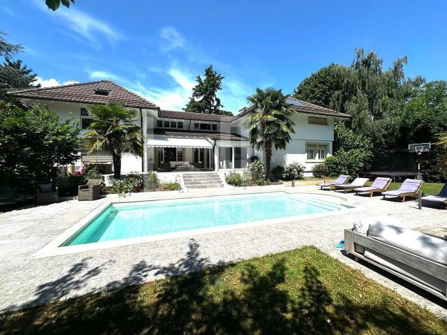 Haus kaufen in Coppet, Waadt