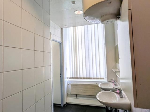 Büro mieten in Einigen, Zürich