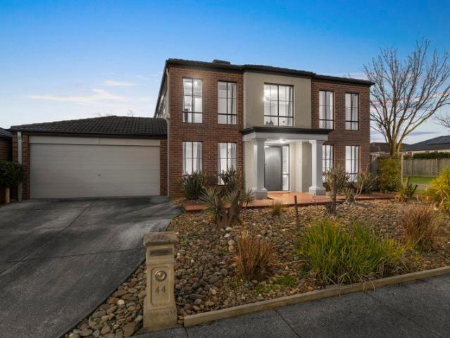 House for sale in Cranbourne North, Melbourne