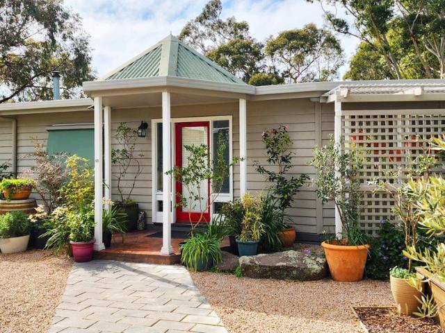 House for sale in Eagle Point, Victoria