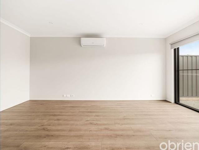 Townhouse for rent in Minta Estate, Melbourne