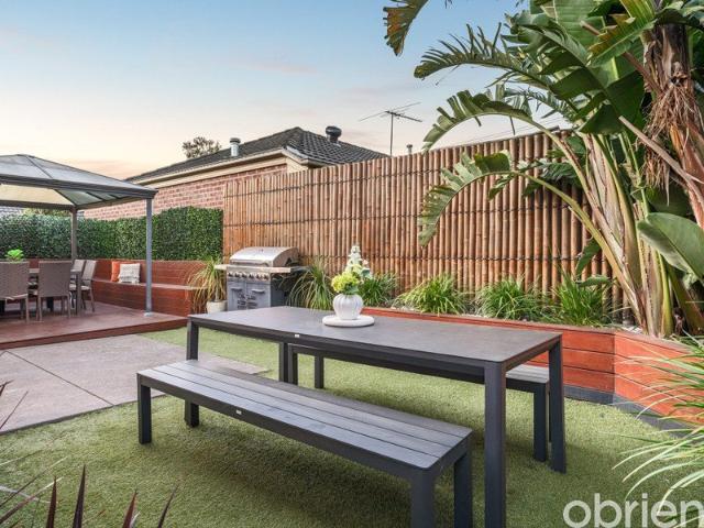Apartment for sale in Seaford, Melbourne