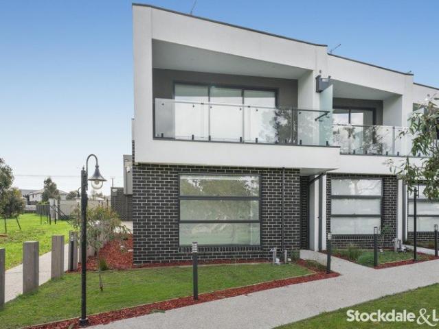 Townhouse for rent in Camerons Creek, Victoria