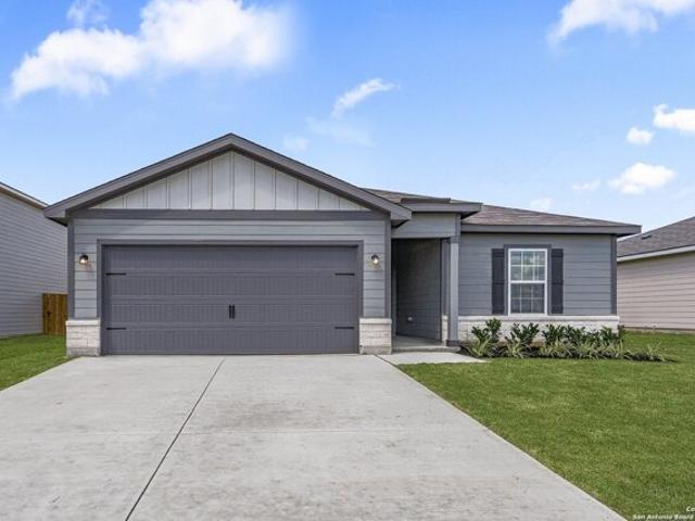 House for sale in Lytle, Texas