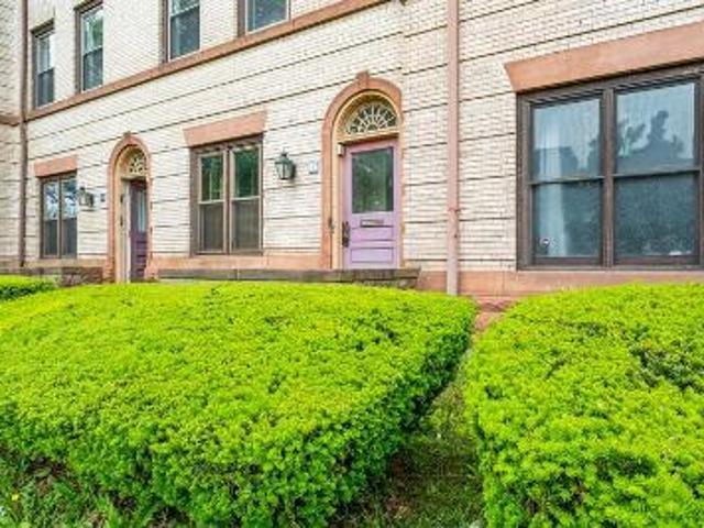 Condo for sale in Hartford