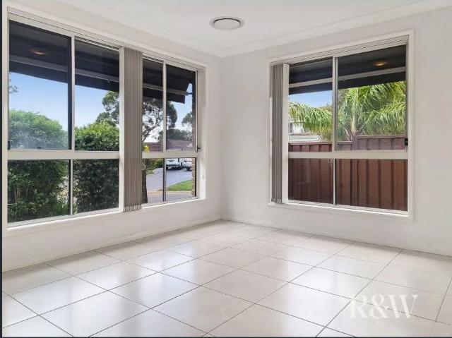 House for rent in St Clair, Sydney