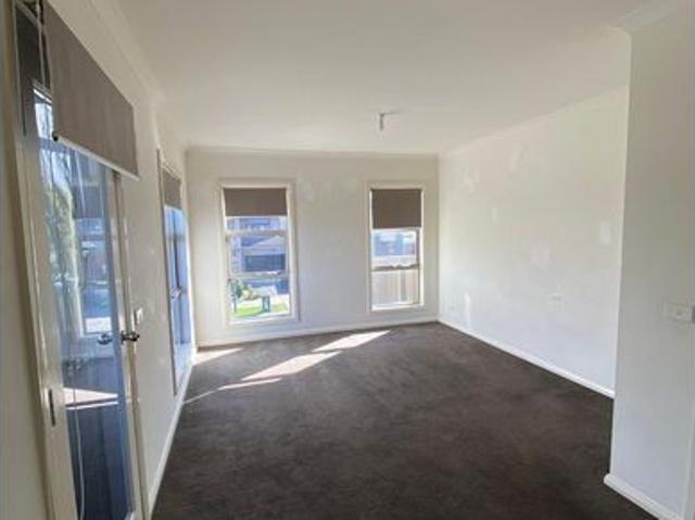 Townhouse for rent in Camerons Creek, Victoria