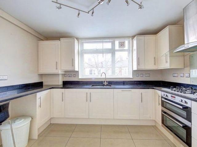 Apartment for rent in Balham, Greater London