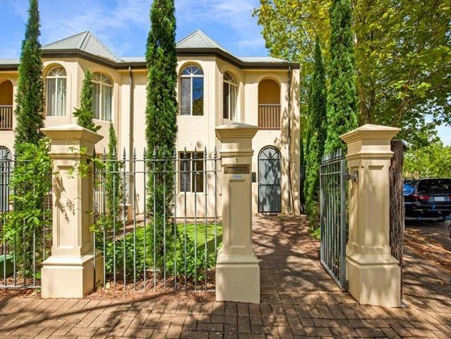 Townhouse for rent in Horseshoe Creek, South Australia