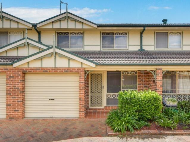 Townhouse for rent in Sydney, New South Wales