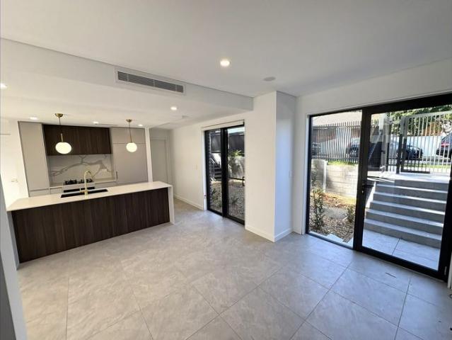 Townhouse for rent in Sydney, New South Wales