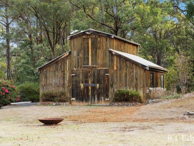 Cottage for rent in Macedon, Victoria