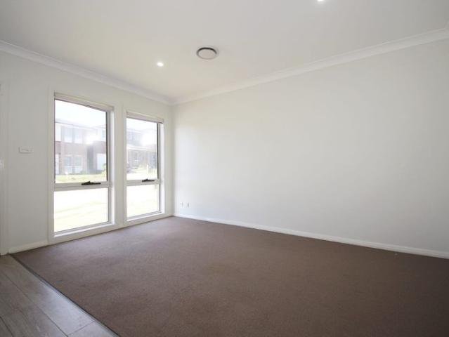 House for rent in Grantham Farm, Sydney