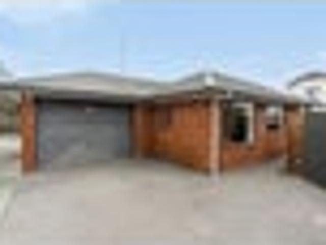 Apartment for sale in Heathcote, Canterbury