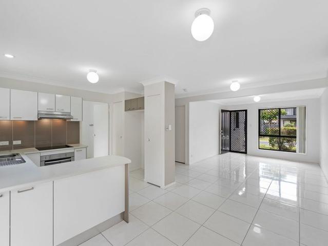 Townhouse for rent in Toombul, Queensland