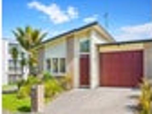 Townhouse for sale in Howick, Oroua County