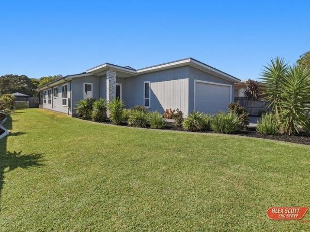 House for sale in Cowes, Victoria
