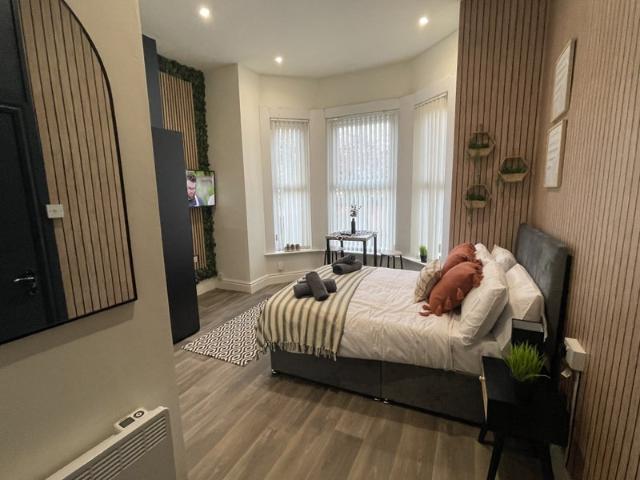 Studio for rent in Higher Broughton, Salford