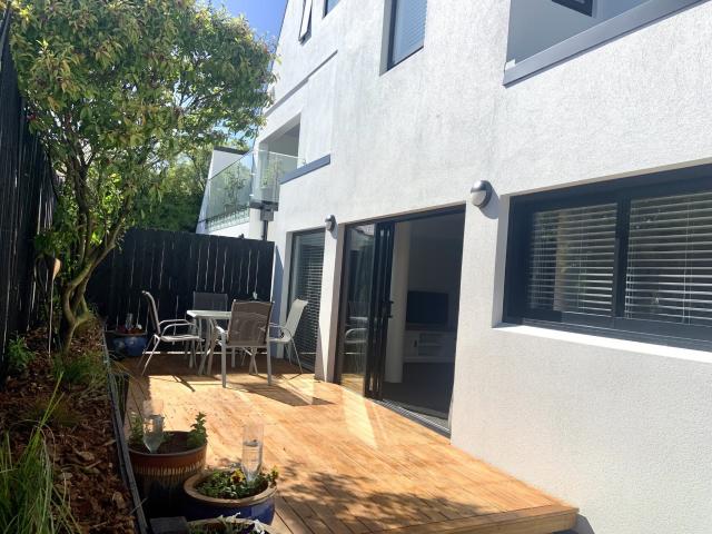 Apartment for rent in Heathcote, Canterbury