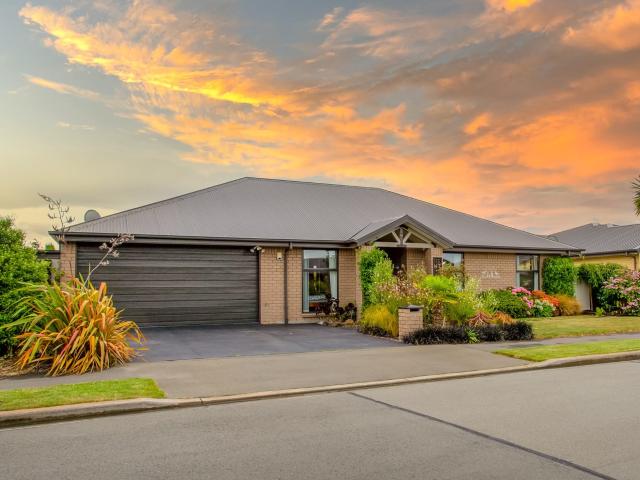 House for rent in Chaslands, Canterbury