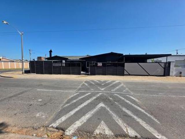 House for sale in Parow, Western Cape