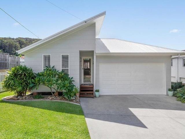 House for rent in Wamberal, Gosford