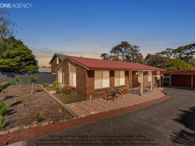 House for sale in Ambleside, Devonport