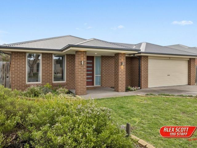 House for sale in Cowes, Victoria