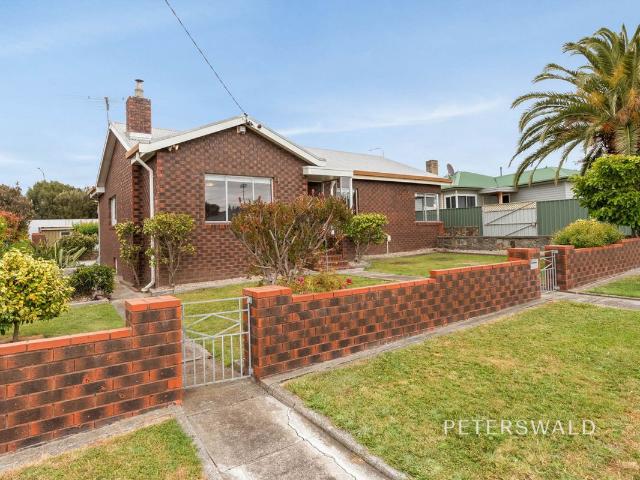 House for sale in Goodwood House for sale in Goodwood