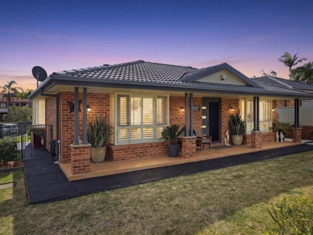 House for sale in Lake Haven, New South Wales
