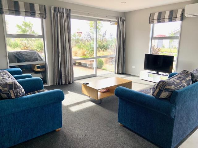 House for rent in Chaslands, Canterbury
