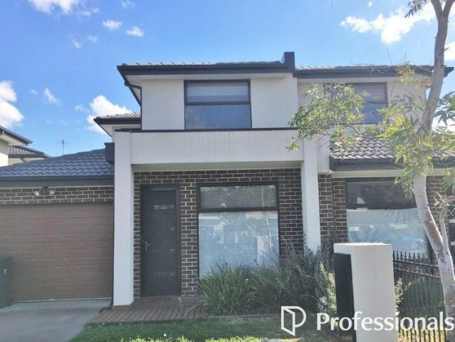 Townhouse for rent in Camerons Creek, Victoria